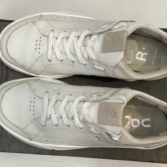 On CLOUDTEC The Roger Centre Court -48-99446 White Leather. - Picture 5 of 9